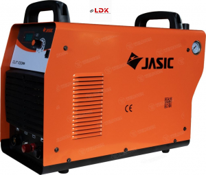 máy cắt plasma Jasic CUT100 L201 trong xưởng cơ khí